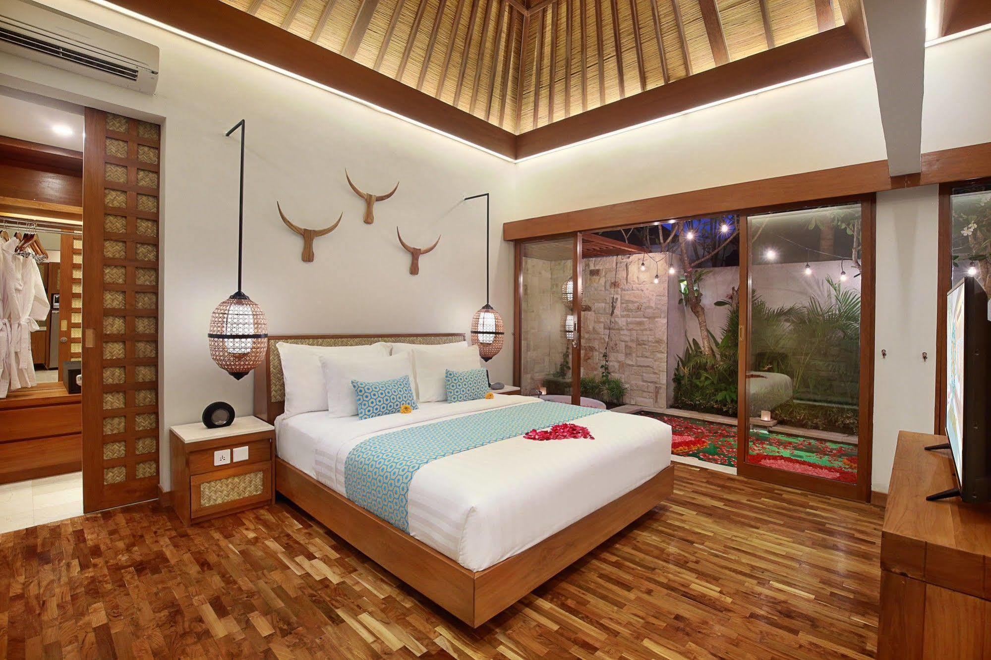 Aksari Villa Seminyak Esterno foto